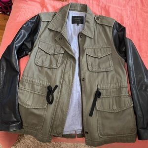 Sanctuary jacket 100% cotton body and faux leather sleeves